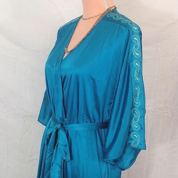 VTG 70s VF Teal Paisley Embroidered Wide Sleeve Long Nylon Robe Small - Picture 6 of 17